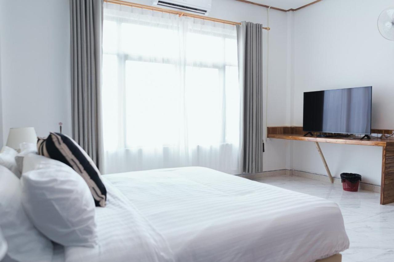 Tulip Hotel 琅南塔 外观 照片